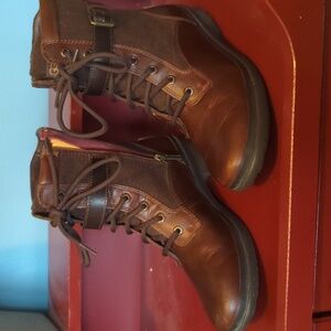 Ugh Kelsey boots size 7.5